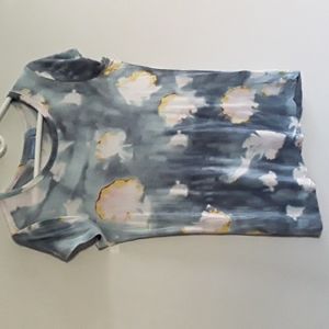 🧨3/$15 Simply Vera Vera Wang Crew Neck Top, Blue Multi, Size M